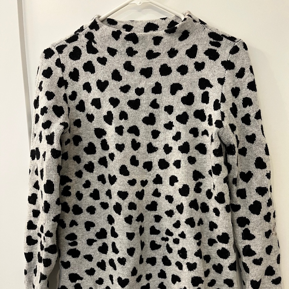 Heart sweater- perfect condition!